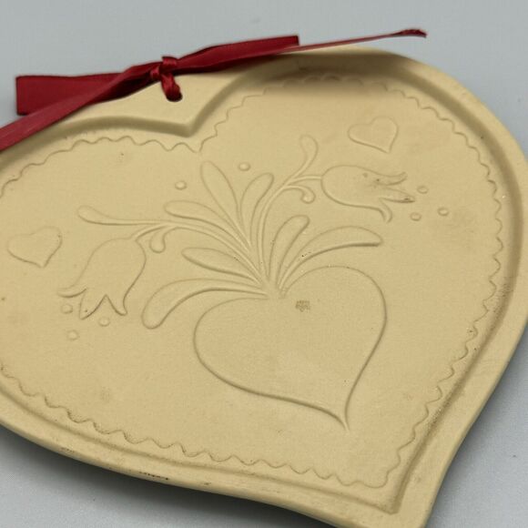 Vtg Brown Bag Cookie Art 1986 Heart Shape Tulip Heart Design Cookie Pottery Mold - Picture 5 of 7
